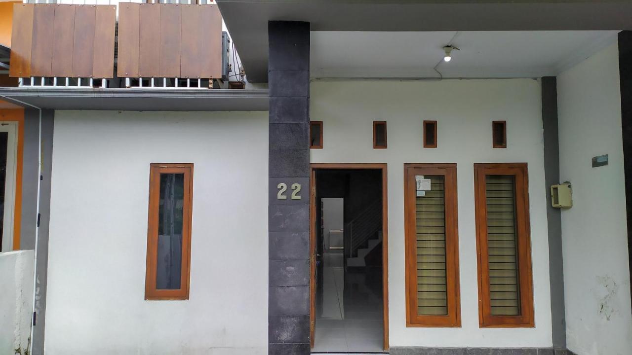 Hotel Omah Leren Mitra Reddoorz Near Gembiraloka Zoo Yogyakarta Extérieur photo